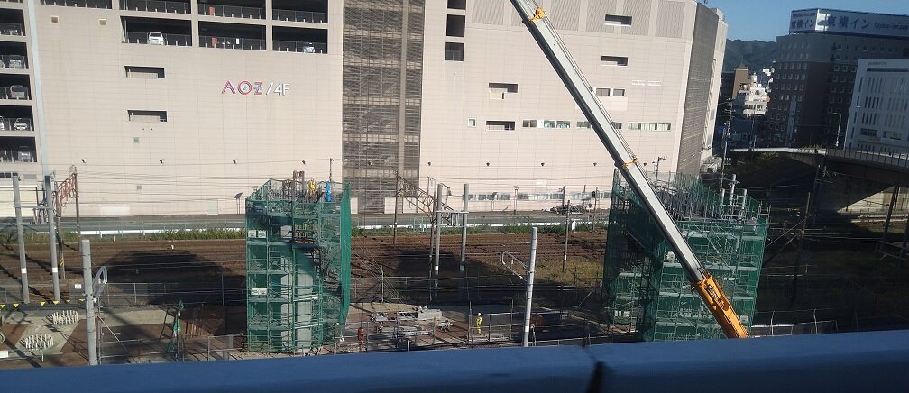 工事が進む福島駅の新幹線上りホームを結ぶアプローチ線